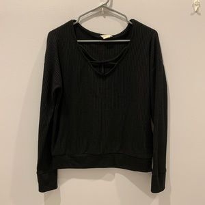 Aeropostale long sleeve v-neck shirt